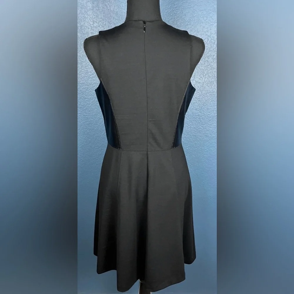NWOT Banana Republic Factory Dress Black With Faux Leather Side Panels A Line - Picture 4 of 5